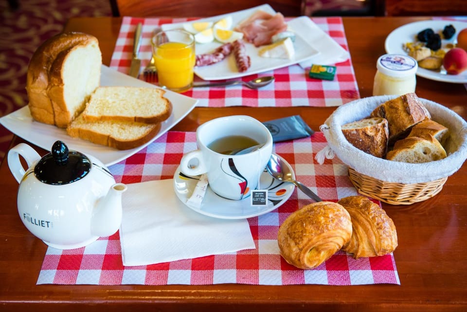 Brit Hotel Blois - Le Préma Hotel in Blois