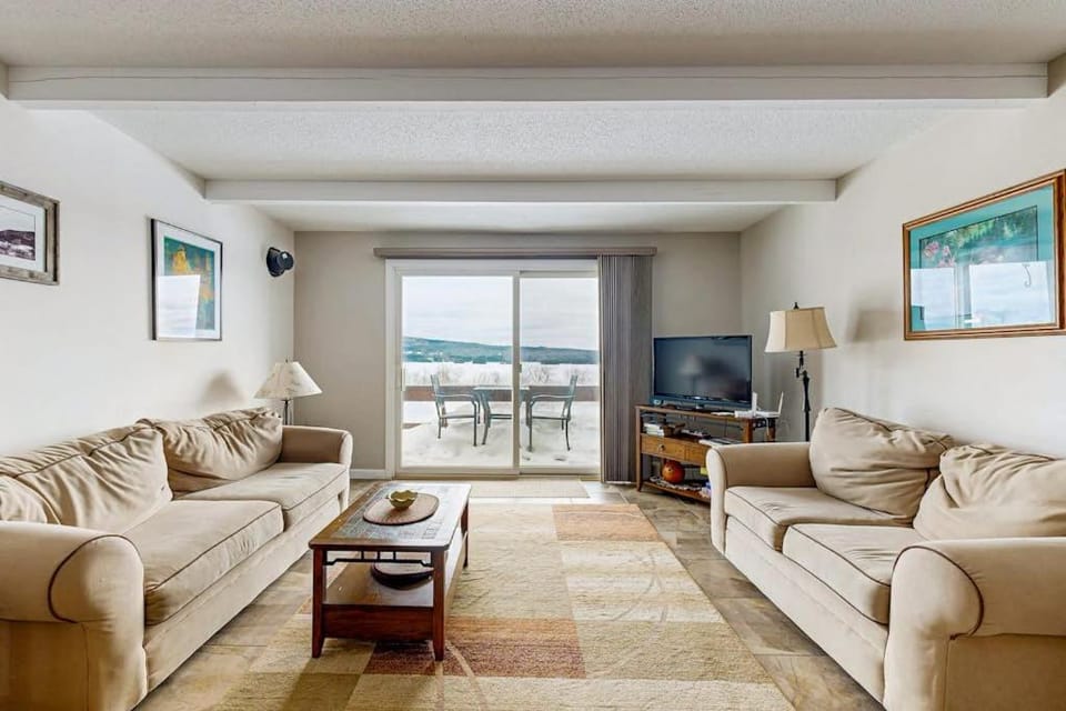 Greenview Condo House in Moosehead Lake