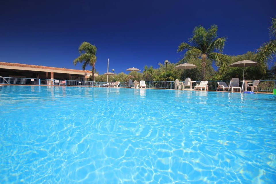 Swimming pool, Swimming pool