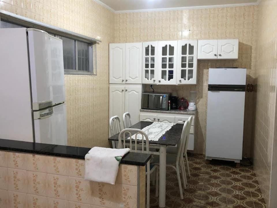 Coffee/tea facilities, Kitchen or kitchenette, Dining area