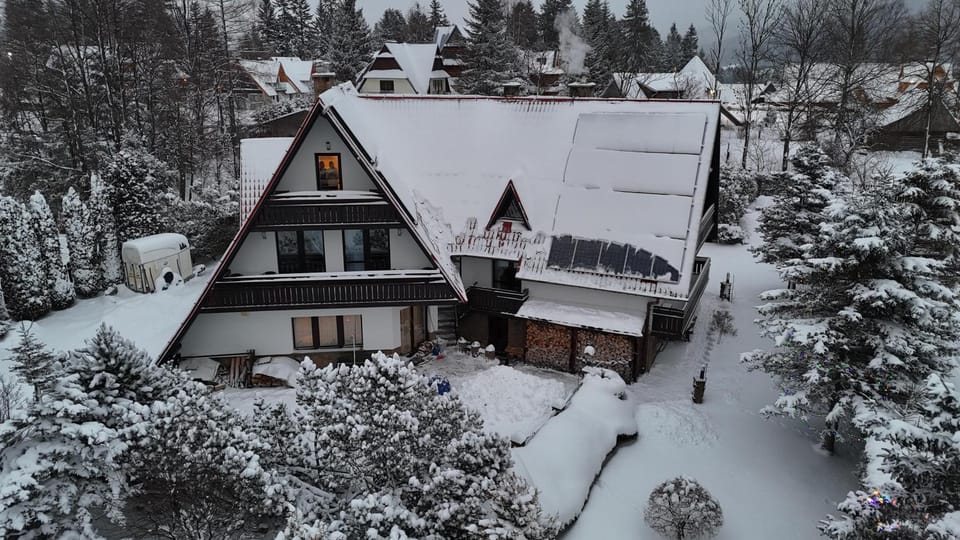 Property building, Bird's eye view, View (from property/room), Garden view, Mountain view