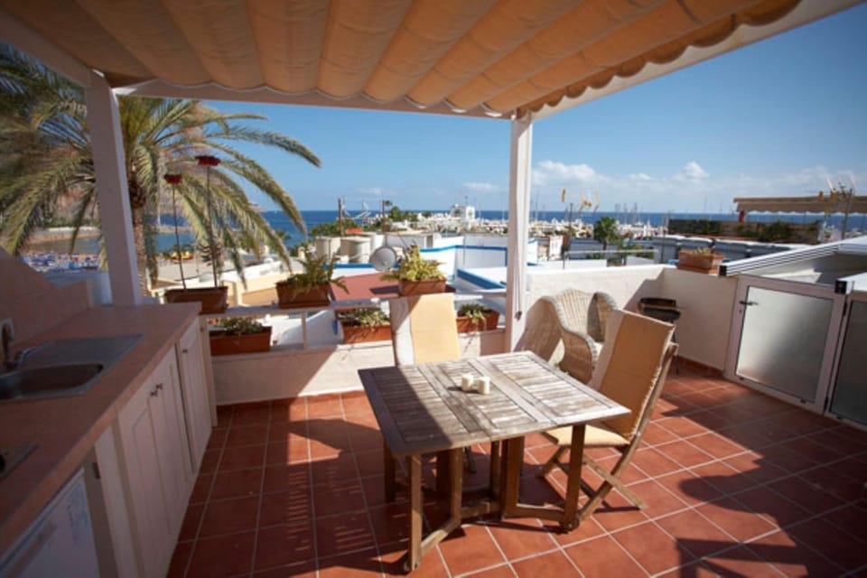 View (from property/room), Balcony/Terrace, furniture