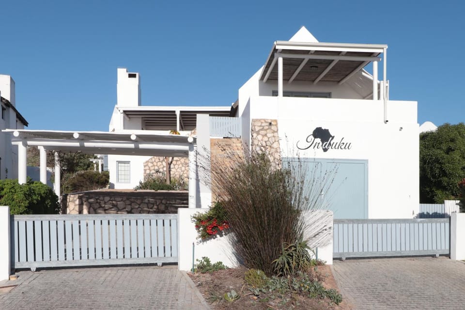 Property building, Facade/entrance, Property logo or sign