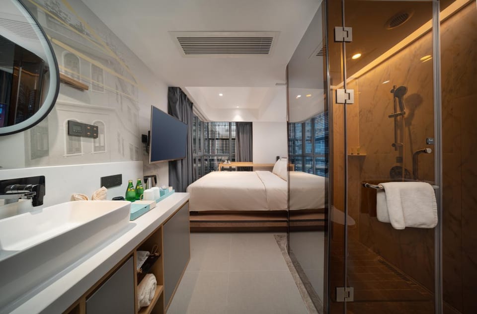 Bathroom, Photo of the whole room