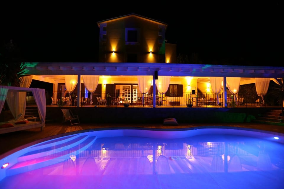 Property building, Swimming pool