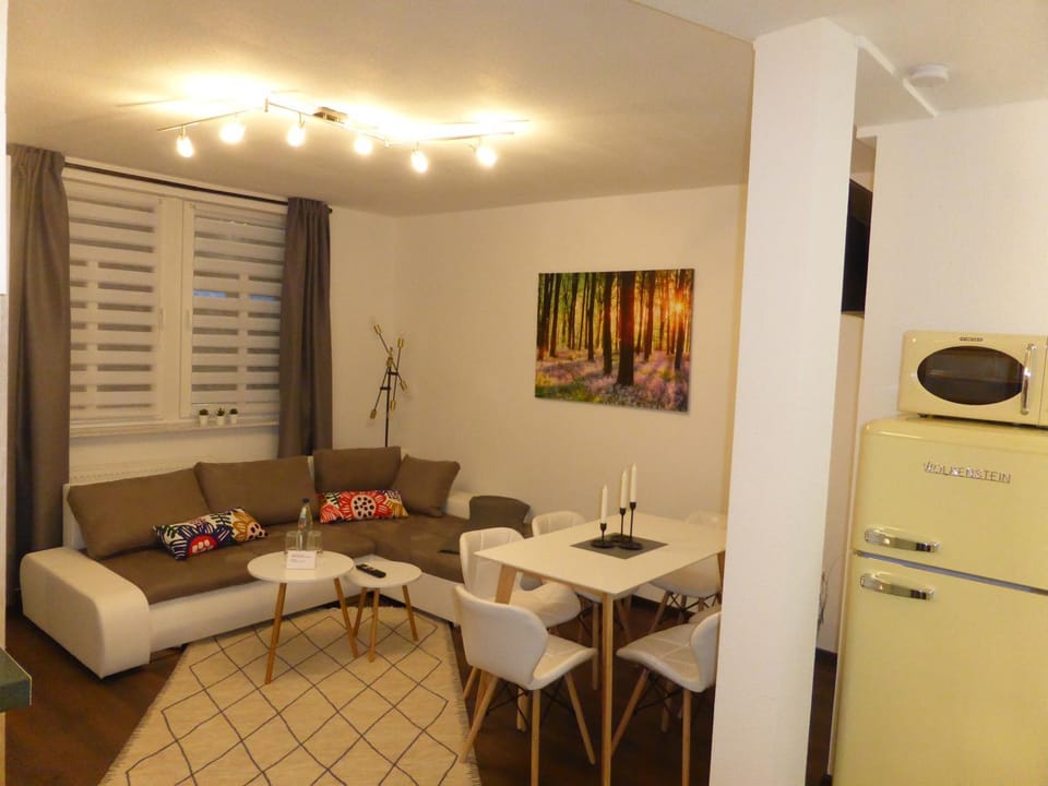 Living room, Seating area, Dining area