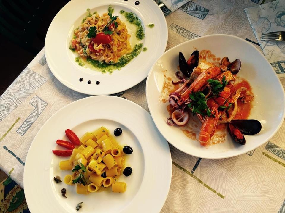 Restaurant/places to eat