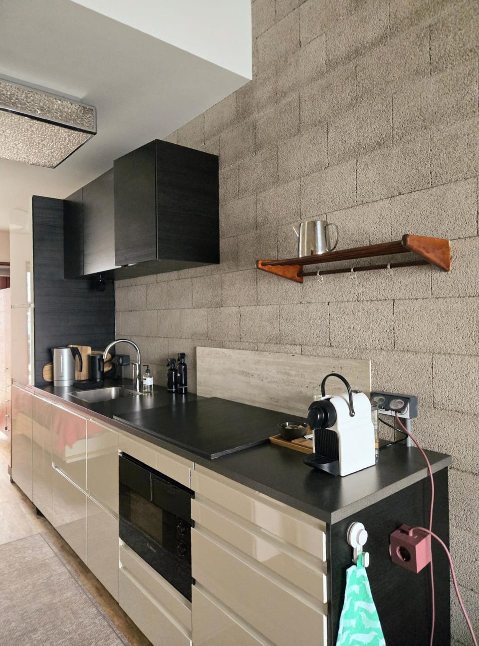 Coffee/tea facilities, Kitchen or kitchenette, microwave, toaster