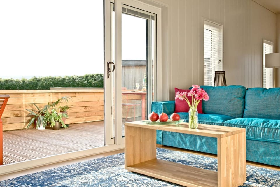 Patio, View (from property/room), Balcony/Terrace, Living room, Seating area