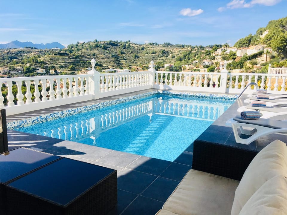 Mountain view, Pool view, Swimming pool