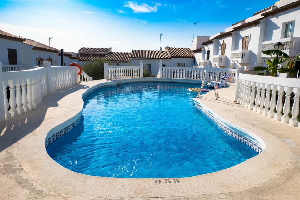 Swimming pool, Swimming pool