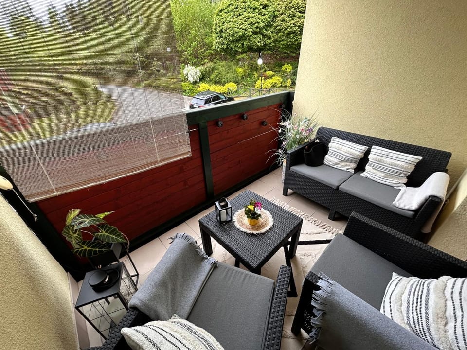 View (from property/room), Balcony/Terrace, Garden view