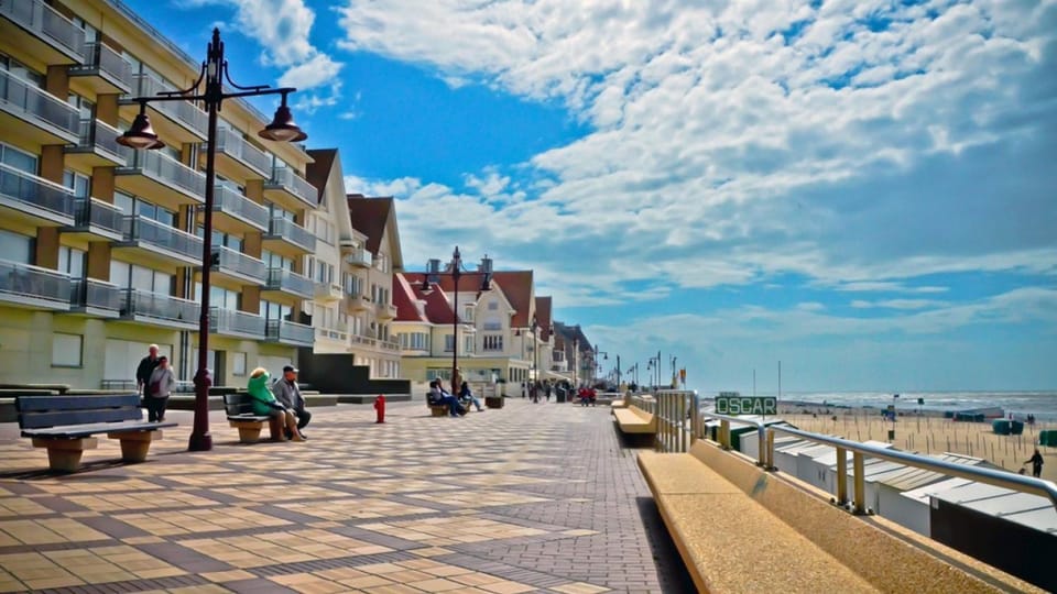 Neighbourhood, Beach, Street view