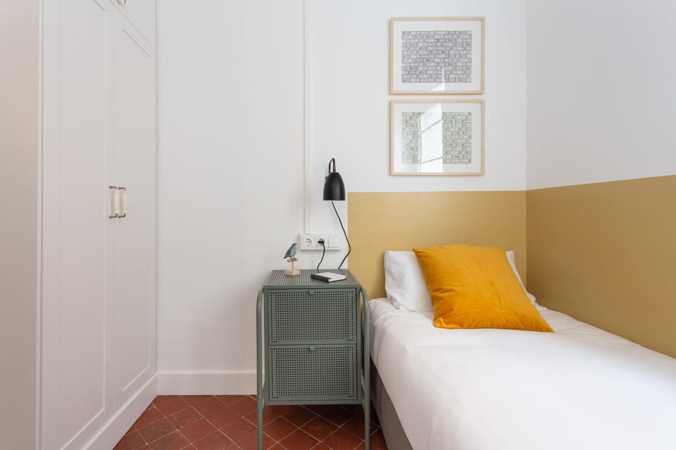 Bed, Bedroom