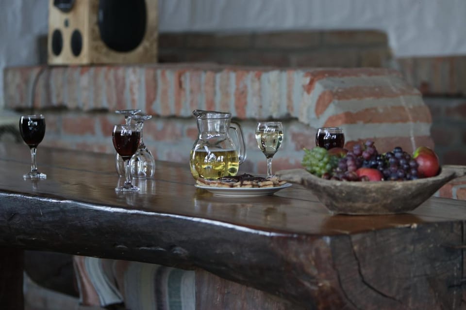 Balcony/Terrace, Food and drinks, Food, Drinks