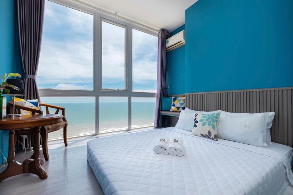 Bed, View (from property/room), Beach, Beach, Bedroom