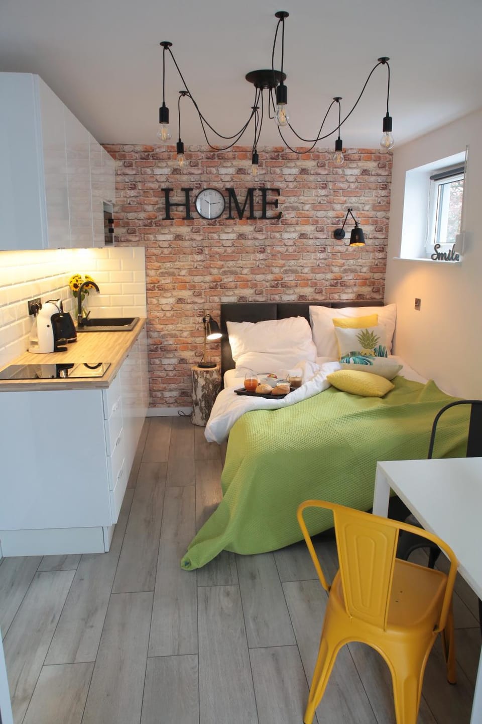 BROOKWOOD MINI STUDIO Airport ŁAWICA Apartment in Poznan