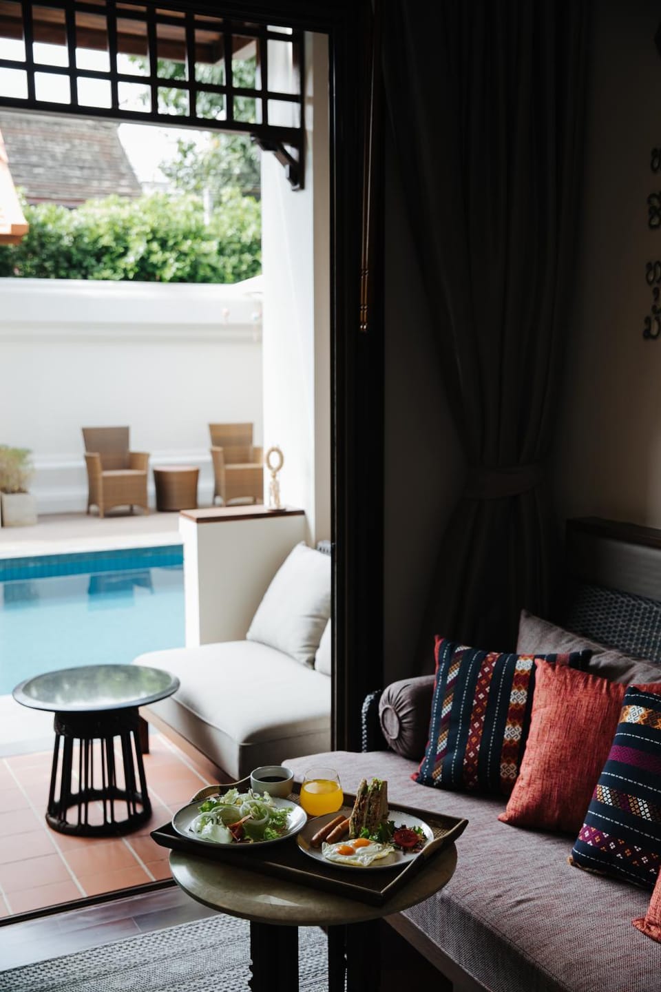 Property building, Swimming pool, Breakfast