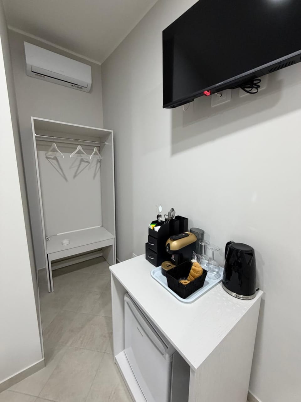 Airport Tourist's House Bed and Breakfast in Catania