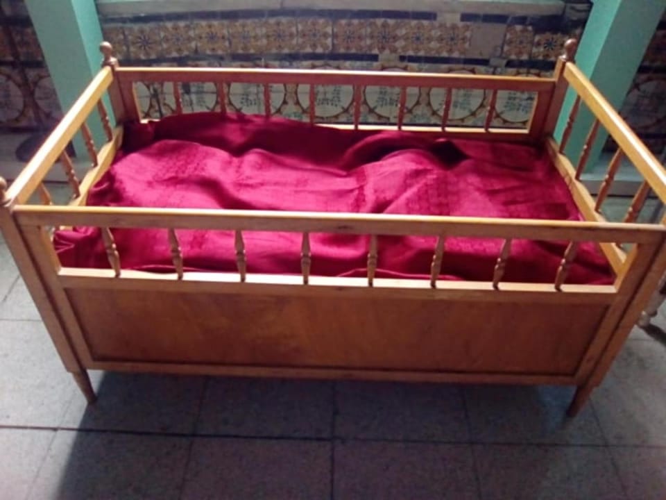 cot