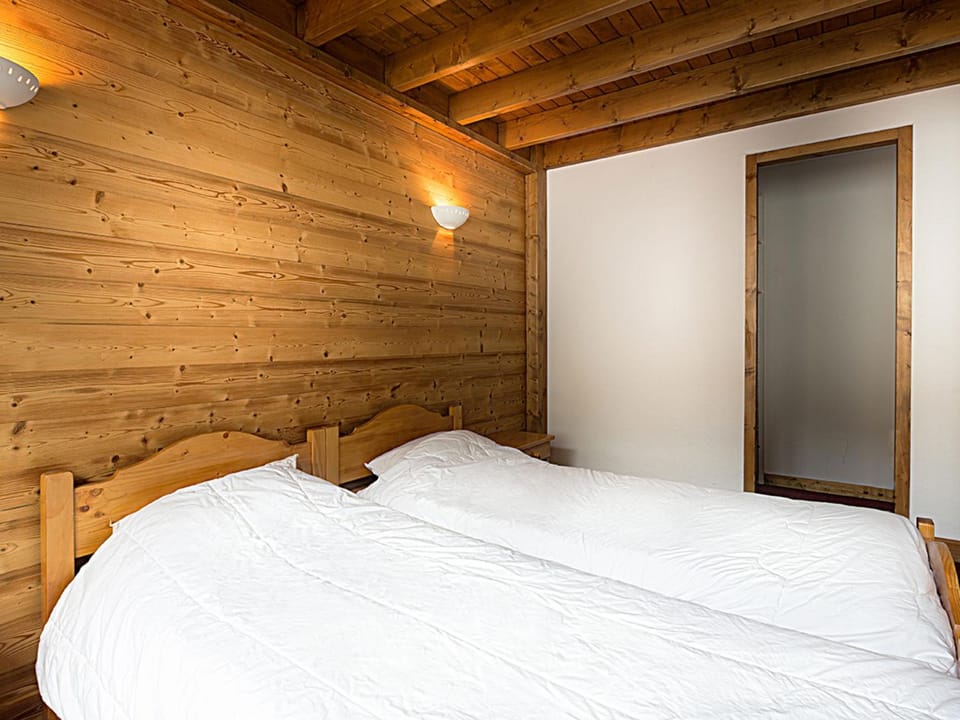 Superbe appartement au centre, proche pistes & commerces, 6 pers, WIFI - FR-1-519-21 Apartment in Val dIsere