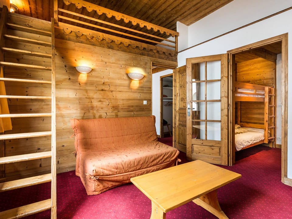 Superbe appartement au centre, proche pistes & commerces, 6 pers, WIFI - FR-1-519-21 Apartment in Val dIsere