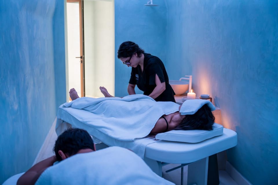 People, Massage, Spa and wellness centre/facilities, group of guests