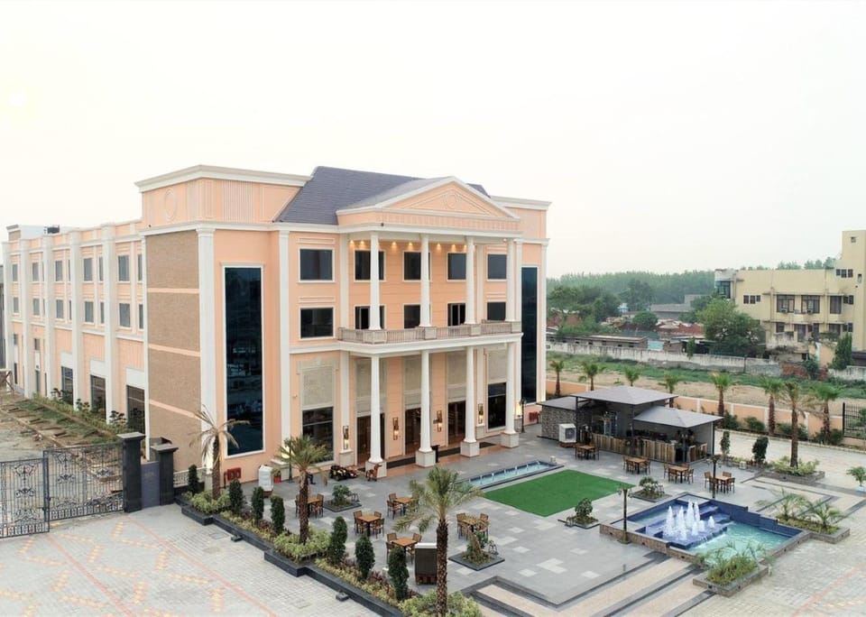 Property building, City view, Location