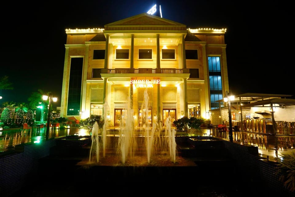 Property building, Facade/entrance