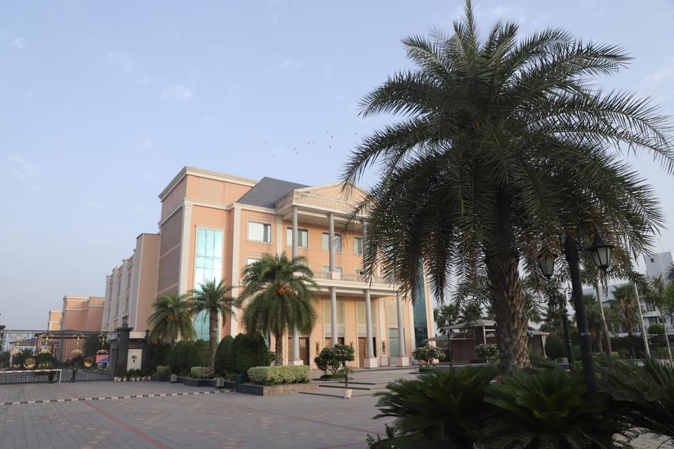 Property building, Facade/entrance
