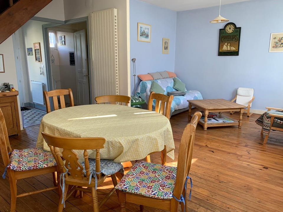 Charmante maison à 30m de la plage, wifi, vélo House in Normandy