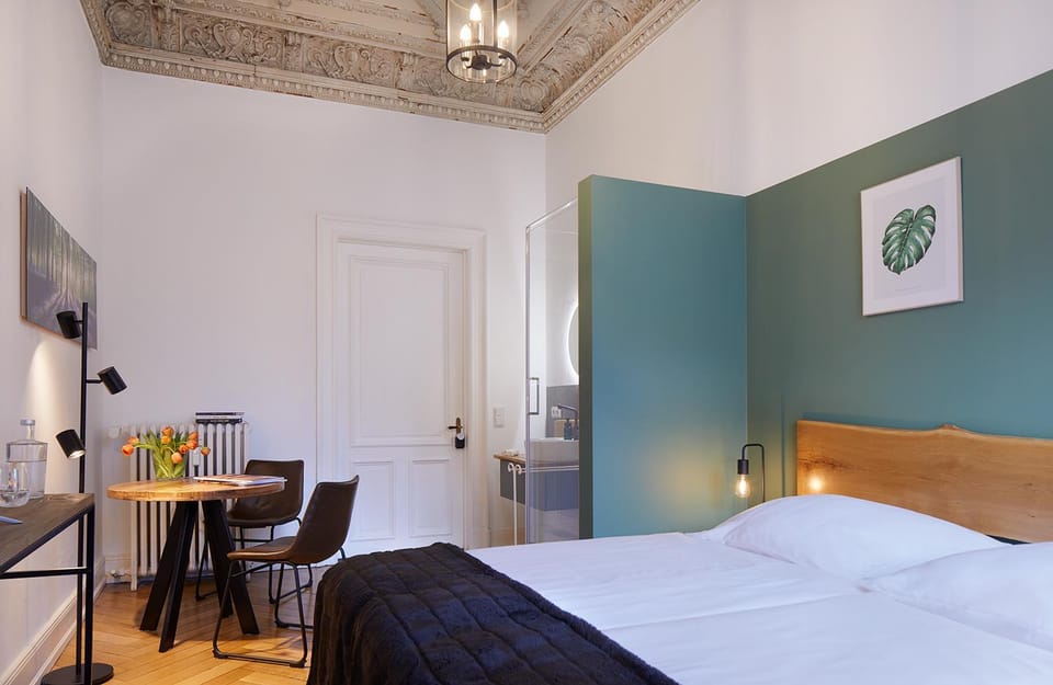 Shower, Bed, Seating area, Bedroom, hair dresser