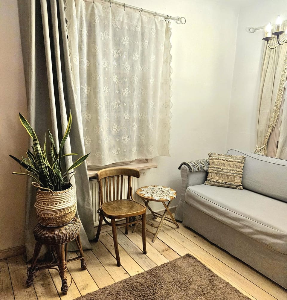 Living room, Photo of the whole room, Seating area