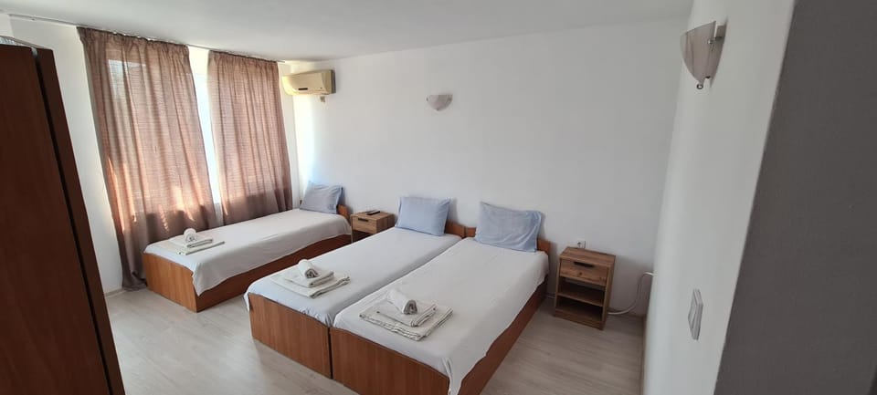 Sineva Guest House Bed and Breakfast in Burgas Province