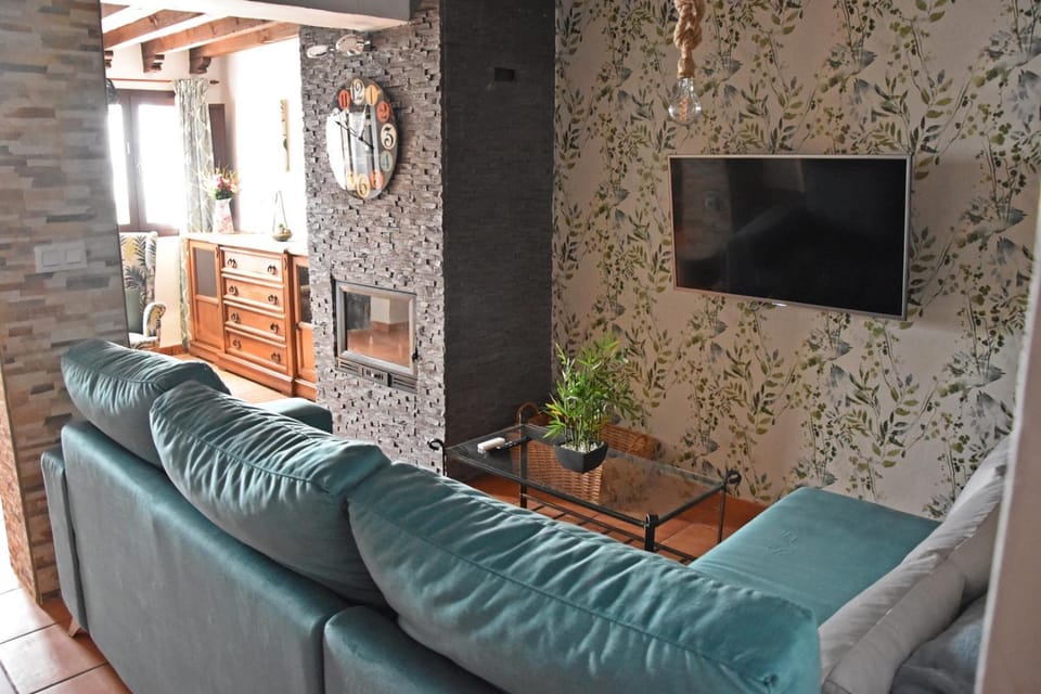TV and multimedia, Lounge or bar