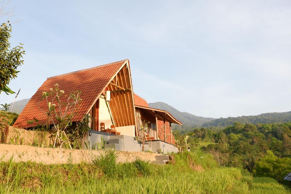 Property building, Facade/entrance, Day, View (from property/room), View (from property/room), Other, Photo of the whole room, Decorative detail, Decorative detail, Mountain view