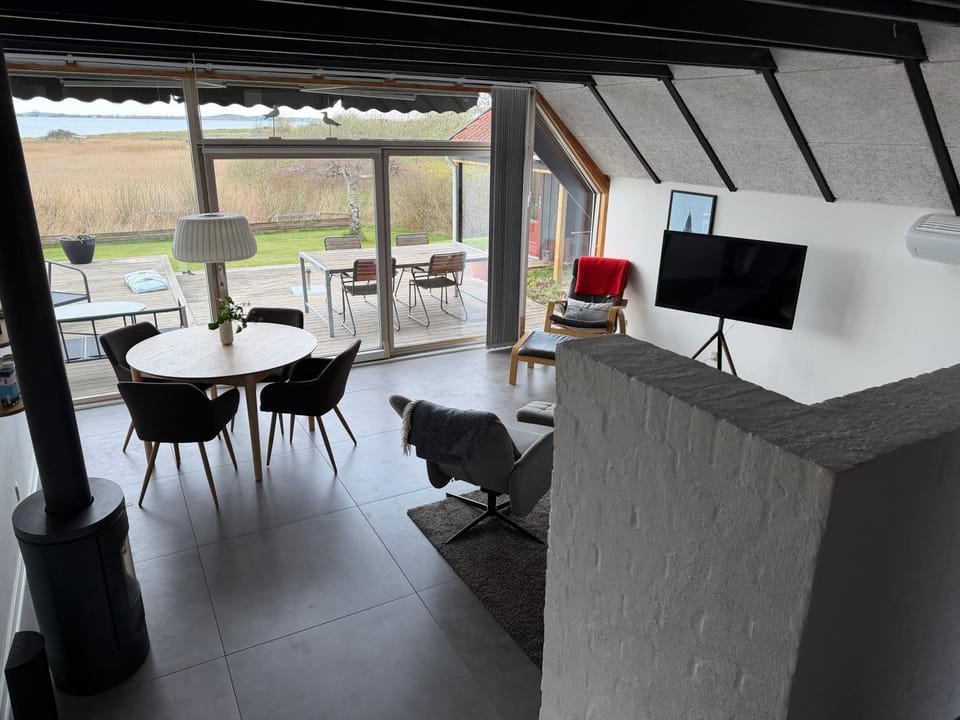 Communal lounge/ TV room, Living room, Dining area