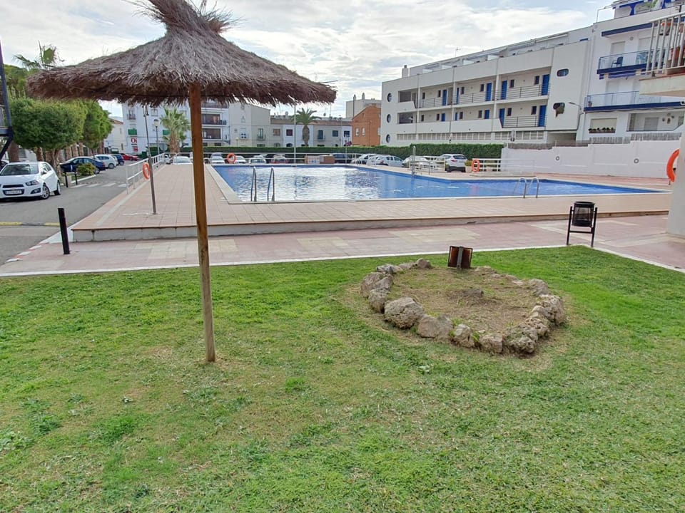 Garden, Pool view, Parking