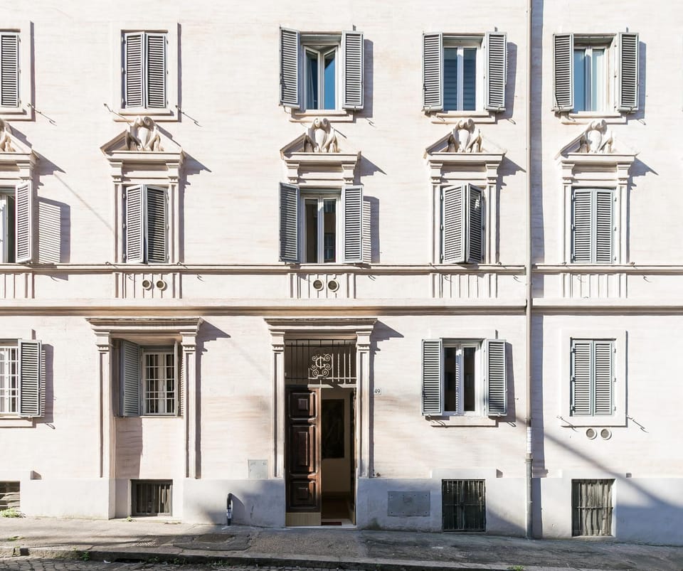 Property building, Facade/entrance