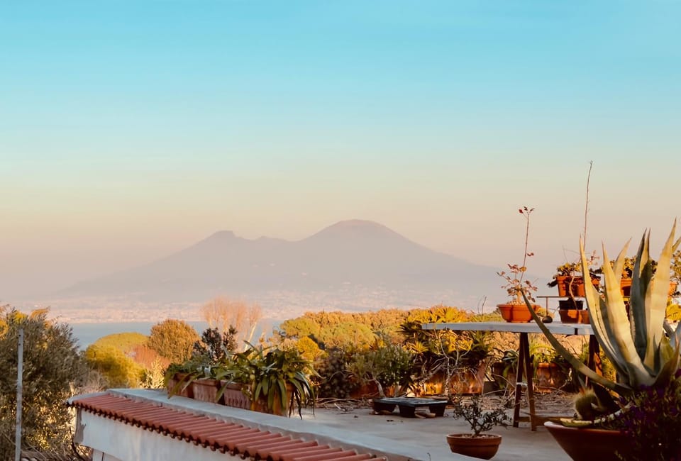 Mountain view, Sea view