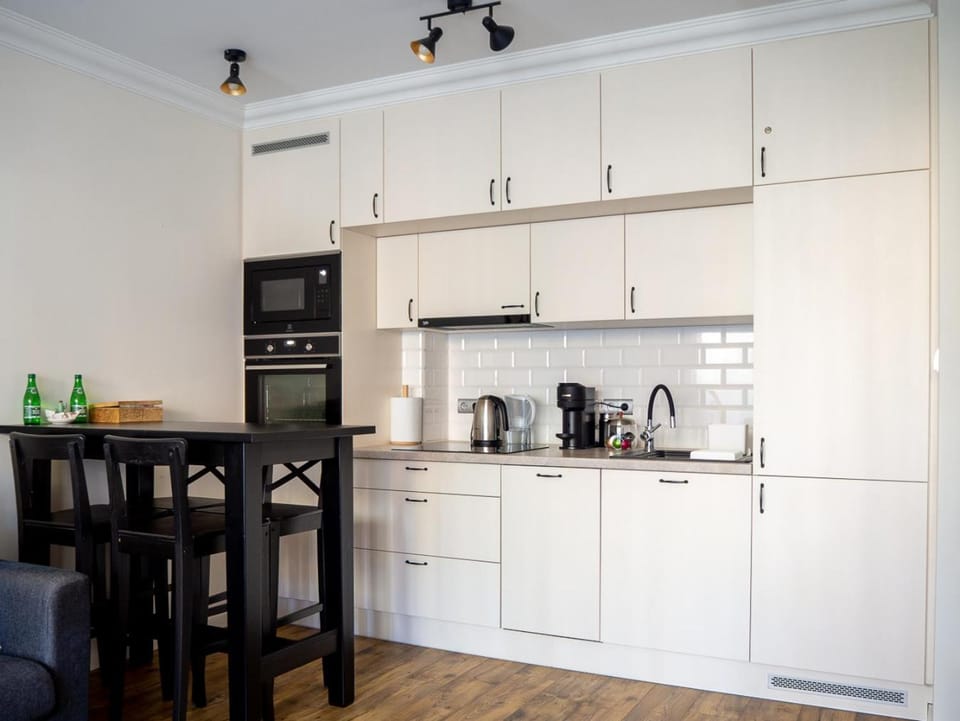 Coffee/tea facilities, Kitchen or kitchenette, Dining area, dishwasher, minibar, pet friendly