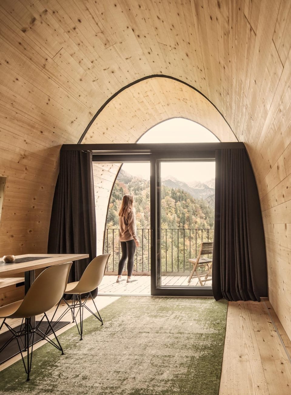 Living room, Photo of the whole room