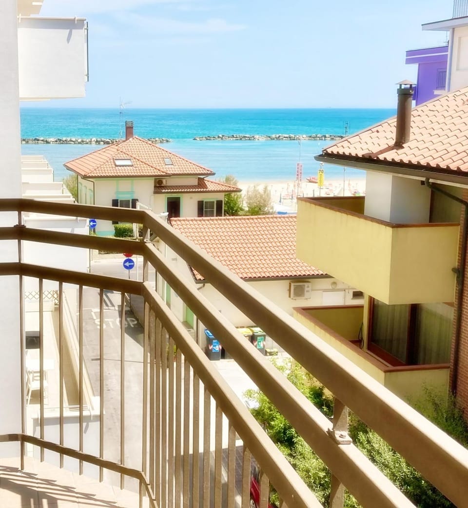 Balcony/Terrace, City view, Sea view, Street view