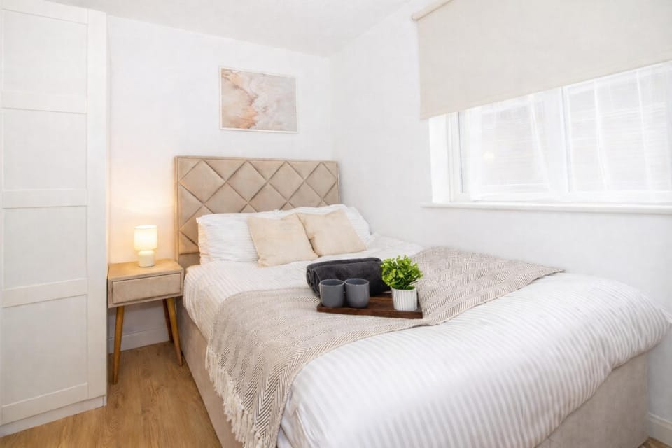 Wembley Studio, Free Parking Near Stadium & Tubes Apartment in Wembley