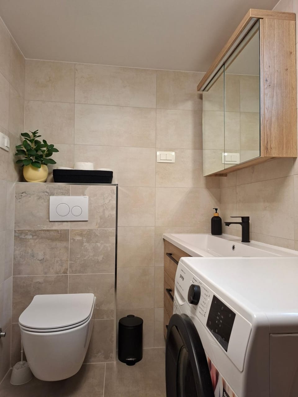 Bathroom, washing machine