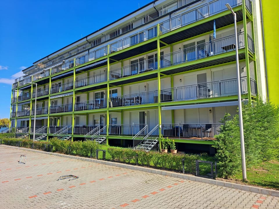 Property building, Balcony/Terrace