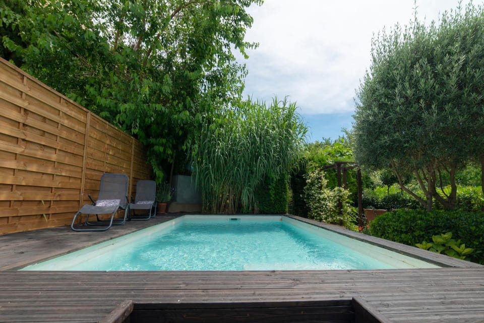 Patio, Garden, Swimming pool
