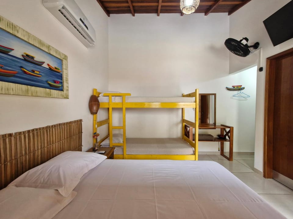 A Ver o Mar Beach House Bed and Breakfast in Caraguatatuba