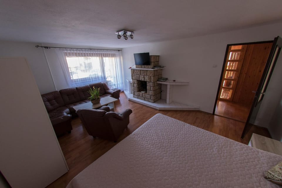 Living room, Photo of the whole room, Seating area