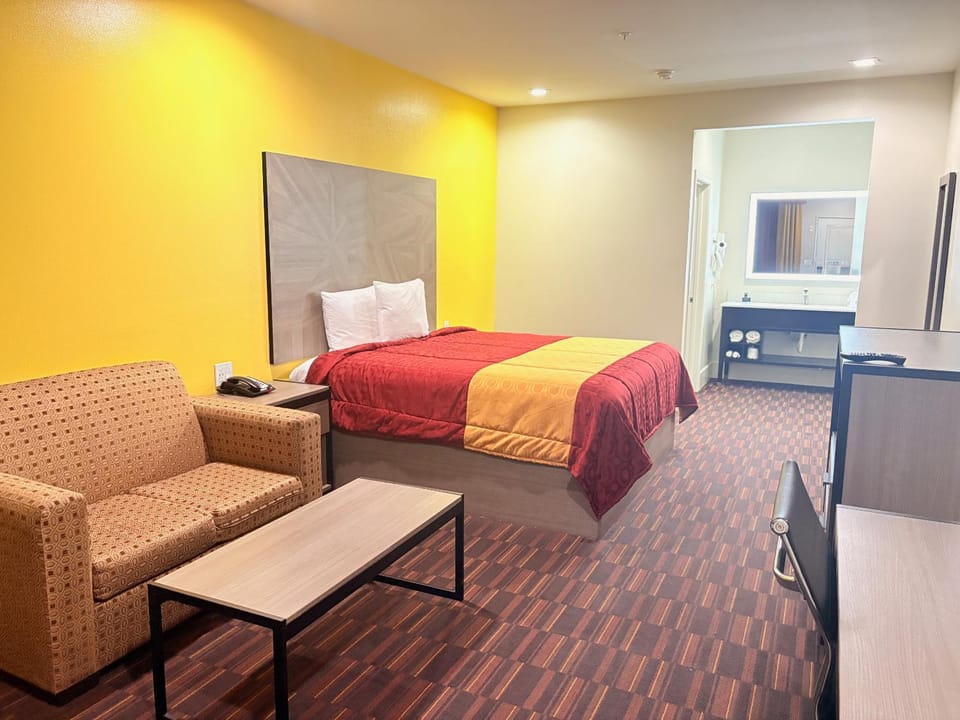 Bed, TV and multimedia
